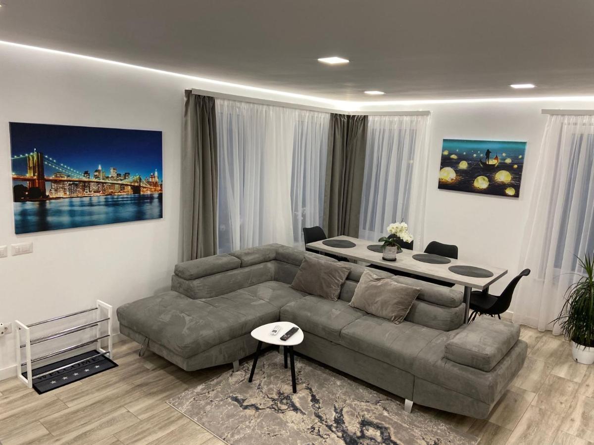 Lora Studio Apartment Suceava Luaran gambar