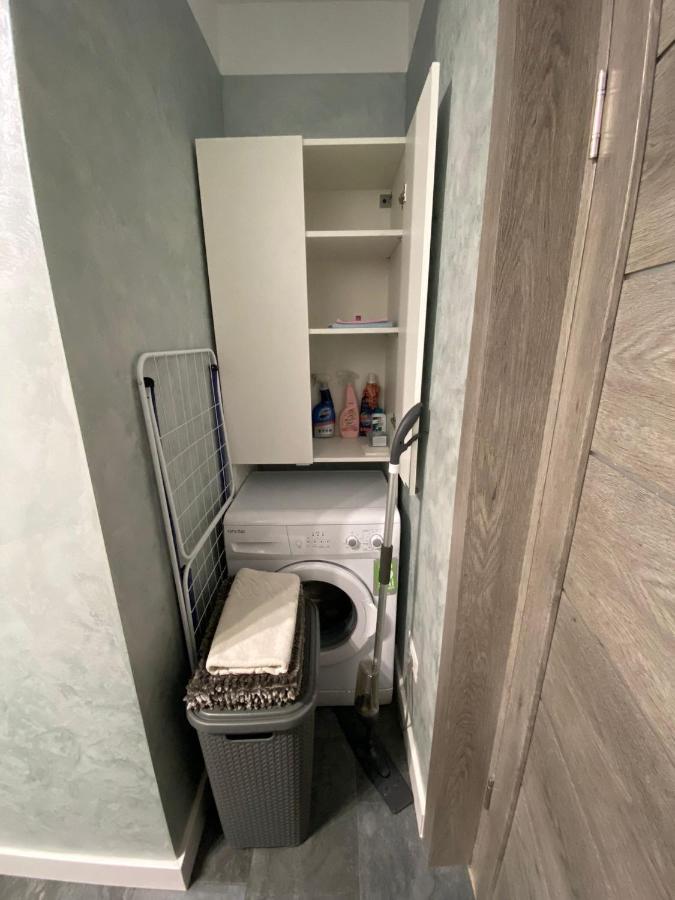 Lora Studio Apartment Suceava Luaran gambar