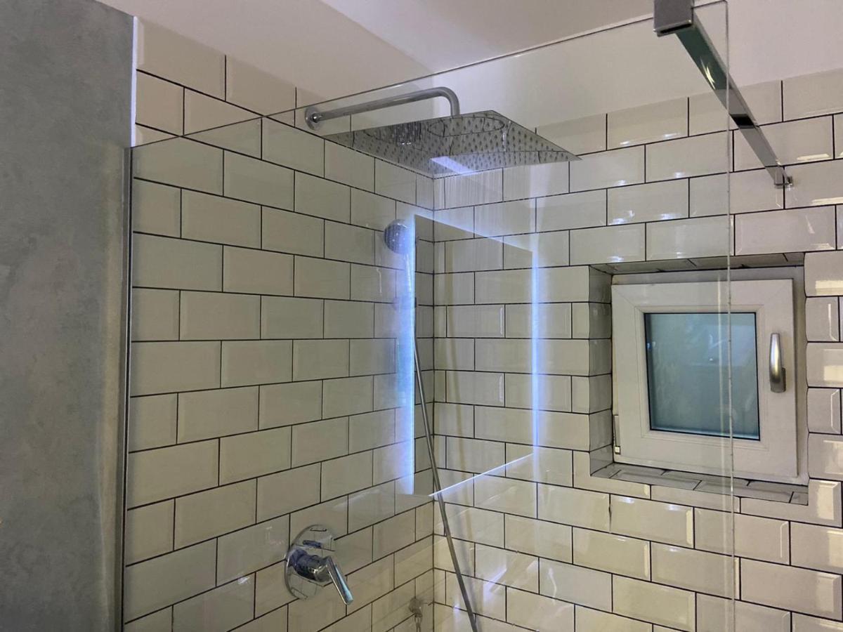 Lora Studio Apartment Suceava Luaran gambar